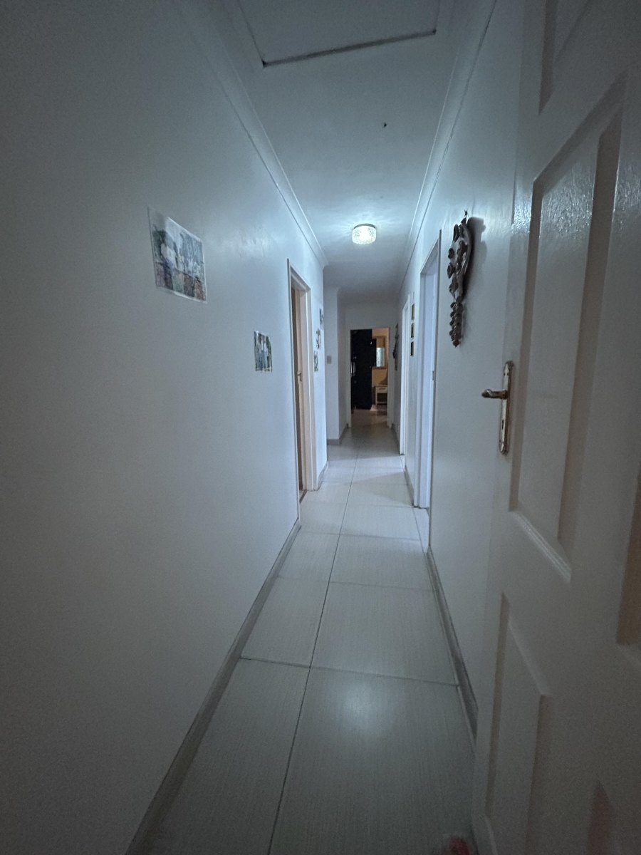 5 Bedroom Property for Sale in Beacon Bay Eastern Cape